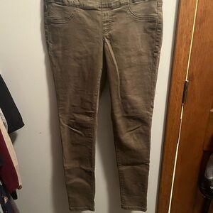 SO Ultimate Pull-On Jegging in Olive
